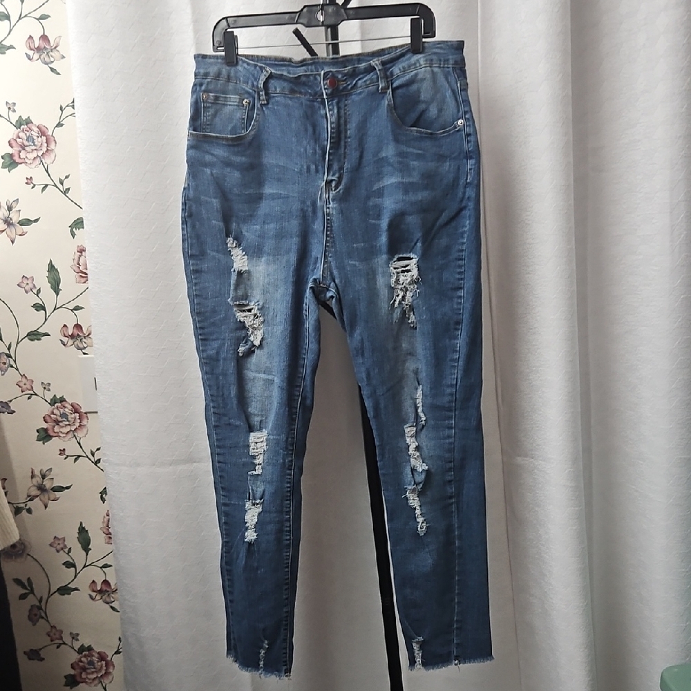 Shein  Curve 2X Distressed Blue Jeans